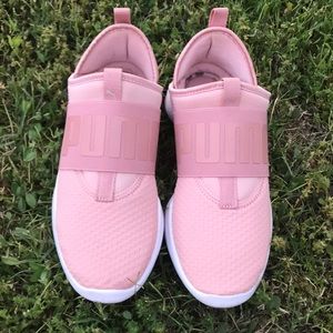 PUMA Dare Slip-On Sneakers (6c)